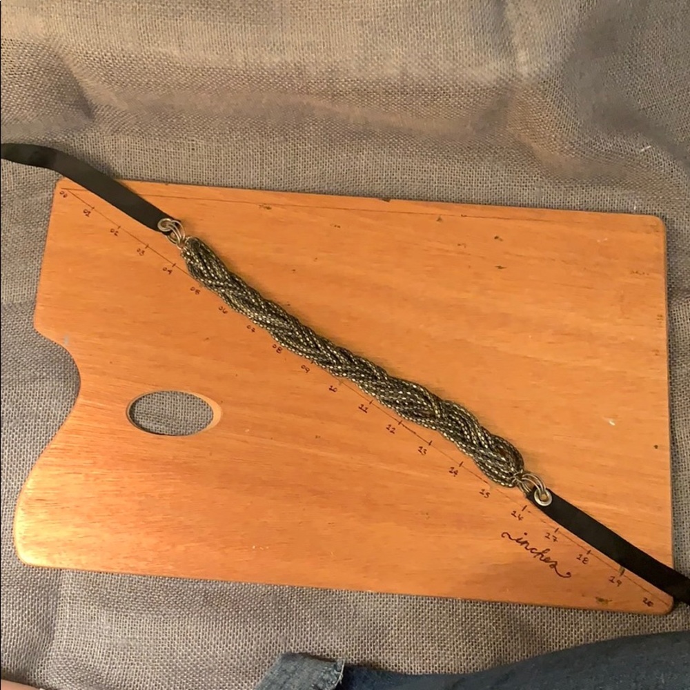 👁 Braided Chain Necklace with Ribbon Closure - Picture 4 of 4